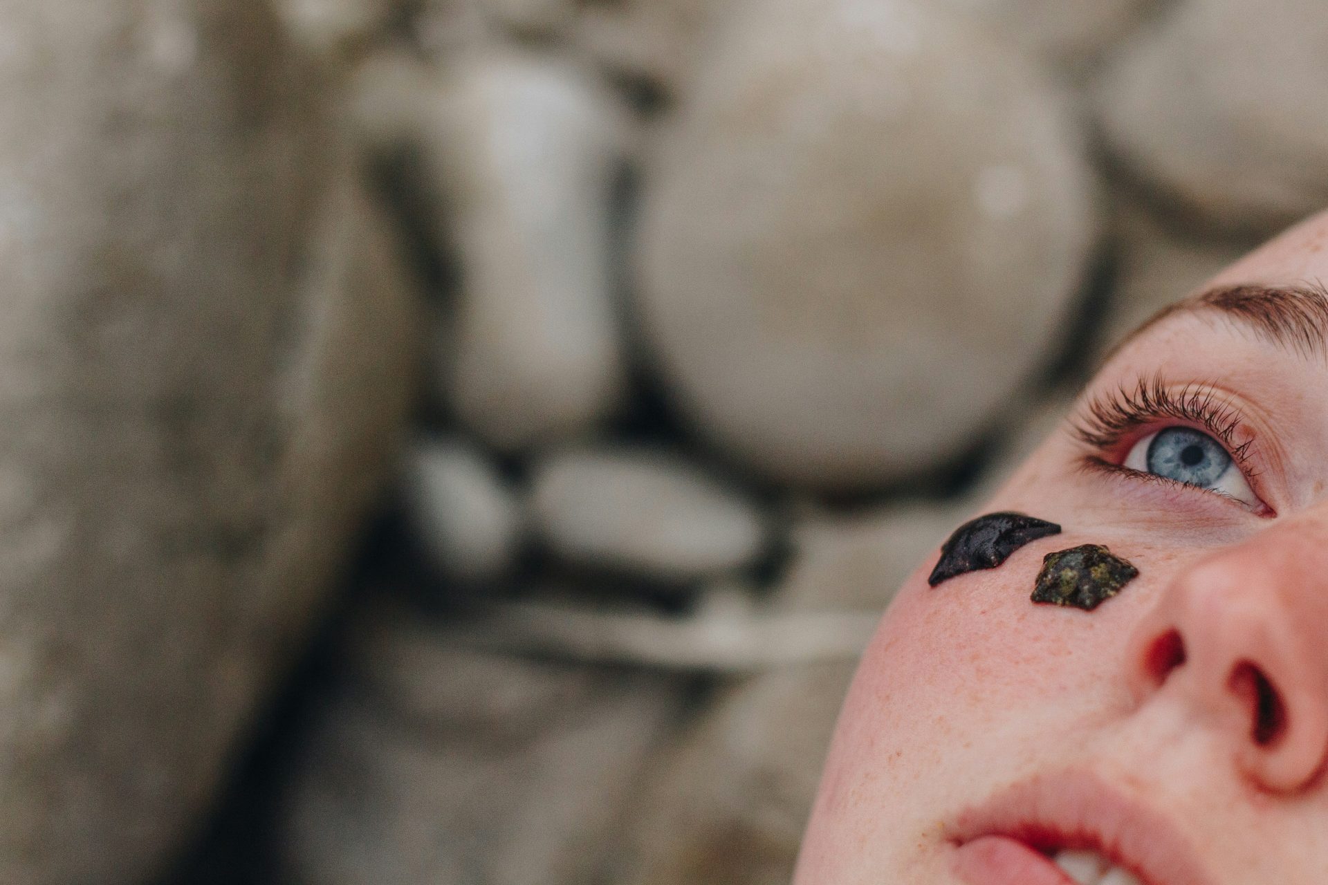 selective focus photography of woman